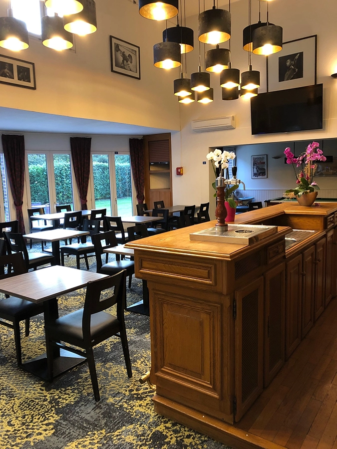 Bar et salle de reception